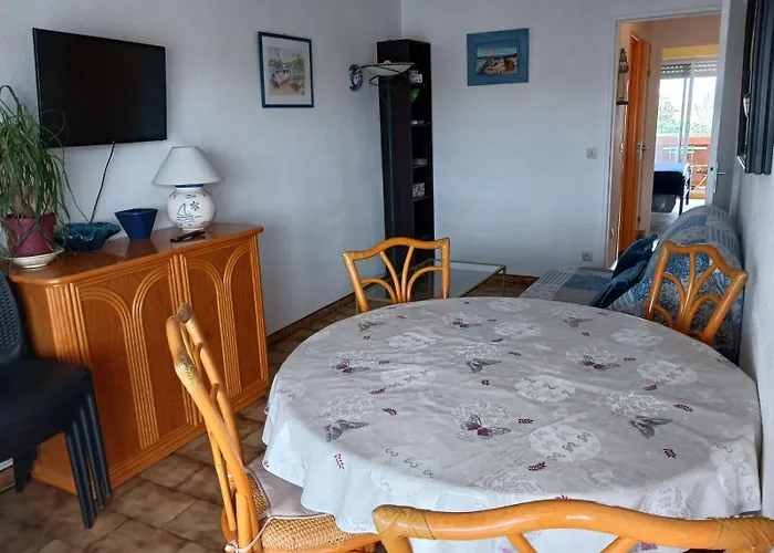 Appartement T2 Vue Mer Et Port,2 Balcons, Parking Prive